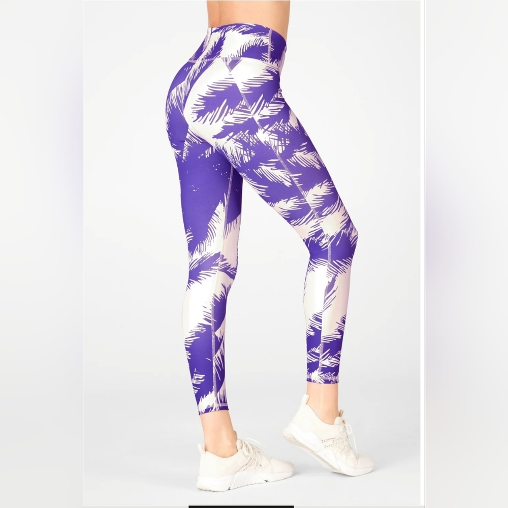 Fabletics Oasis PureLuxe High-Waisted 7/8 Legging